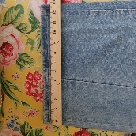 Classic Blue Wide-Leg Women Jeans - Picture 13 of 16